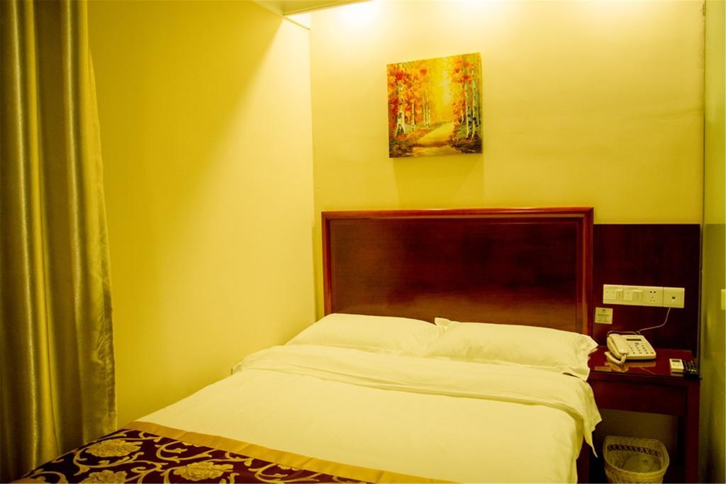 Greentree Inn Chongqing Yuzhou Road Hotel Экстерьер фото