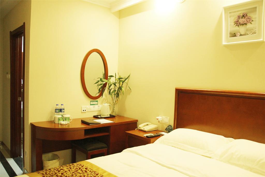 Greentree Inn Chongqing Yuzhou Road Hotel Экстерьер фото
