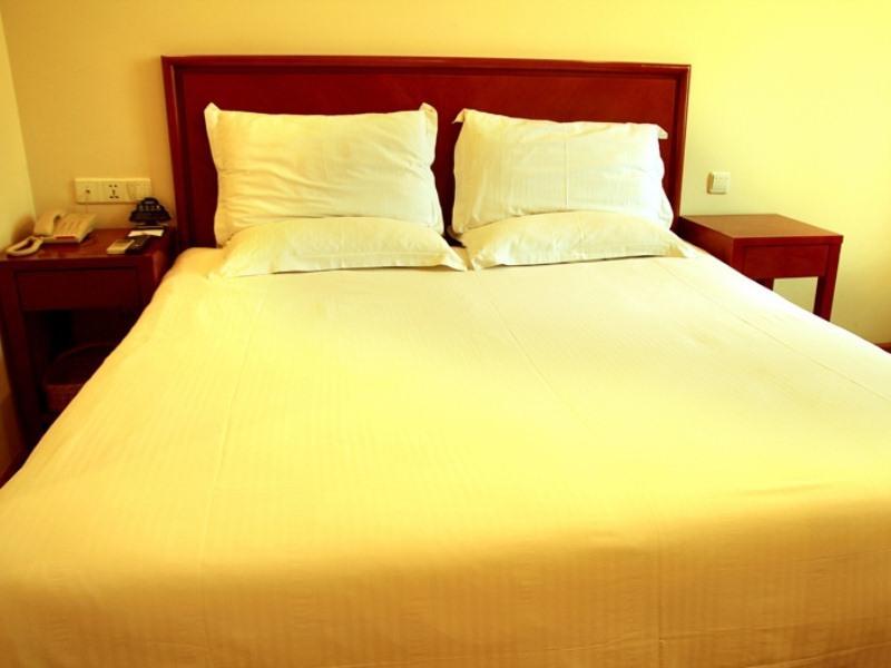 Greentree Inn Chongqing Yuzhou Road Hotel Экстерьер фото